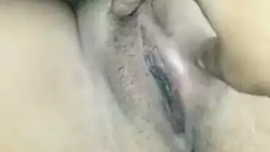 Rubbery boobs and pussy of Indian aunty