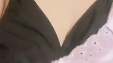 Fresh Indian maal naked boobs show hot selfie