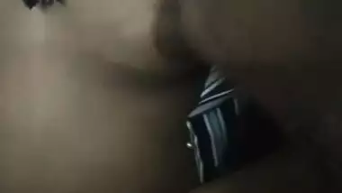 Bangladeshi girl boobs pressing by lover on cam