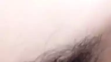 Guy makes XXX video touching boobs and thrusting cock into Desi pussy