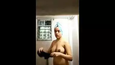 Bhopal gorgeous college girl after shower mms