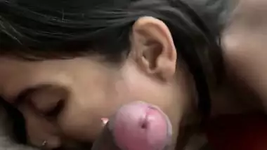 Kolhapuri girl sucks dick and balls in Desi fuck
