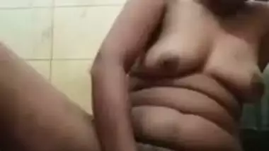 Barishal BD girl pussy fingering selfie