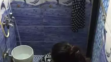 Pony tail bhabhi nude bath caught by neighbor