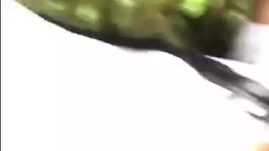 Tamil Girl Rainy Day Outdoor Peeingදෙමළ නංගියා චූ දාගෙන වැස්සෙ තෙමෙනවා With South Indian And Sri Lankan