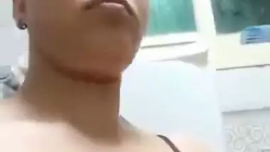 Tall girl stripping bra and standing nude viral selfie