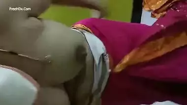 Desi sexpot takes amazing poses and throw bra away baring nice boobs