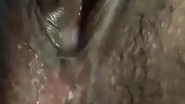 Bangla xvideo of a perverted Jija licking his Sali’s pussy