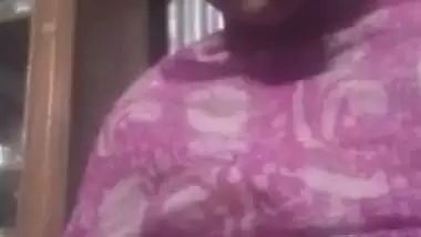 Pink lips bhabhi showing beautiful untouched boobs