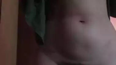 Pk sexy wife show her hot ass