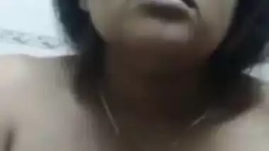 Desi aunty fingering pussy