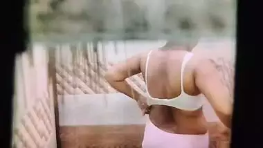 Neighbor peeps bhabhi bathing through window