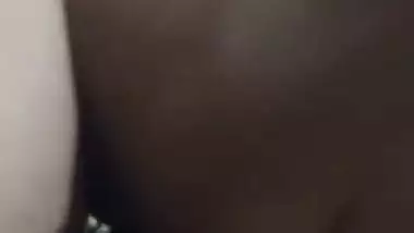 Nephew fucks his aunt’s shaved pussy in desi xxx MMS